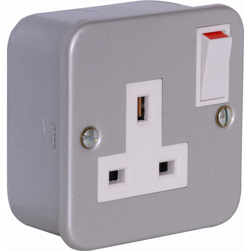 Axiom Metal Clad Switched Socket 1 Gang