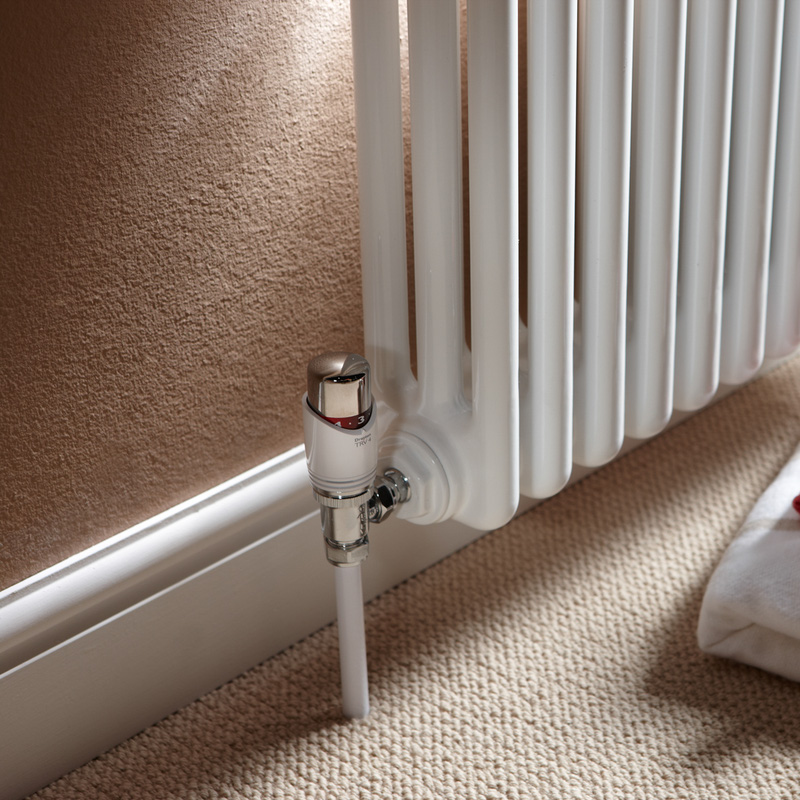 Drayton TRV4 Classic Thermostatic Radiator Valve 15mm Angled with Lockshield