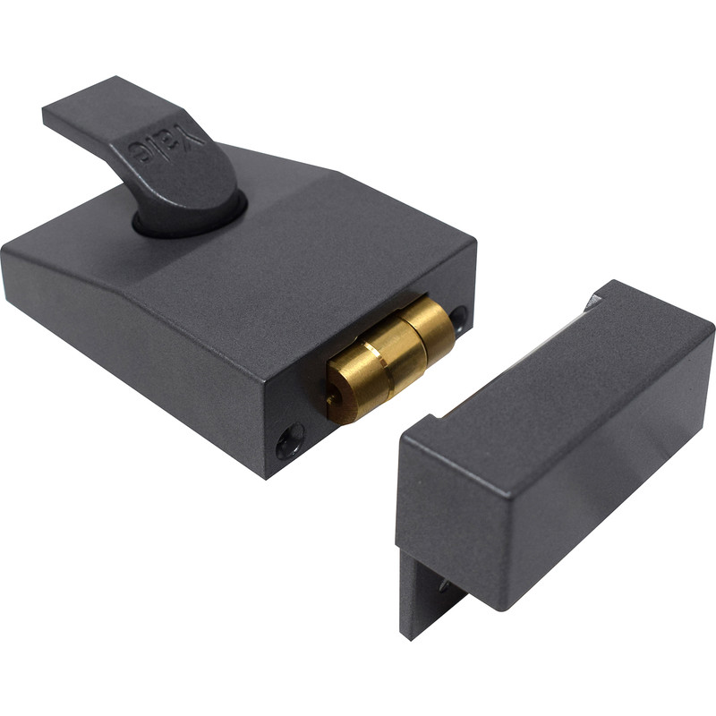 Yale 81 Roller Bolt Nightlatch Brass Cylinder