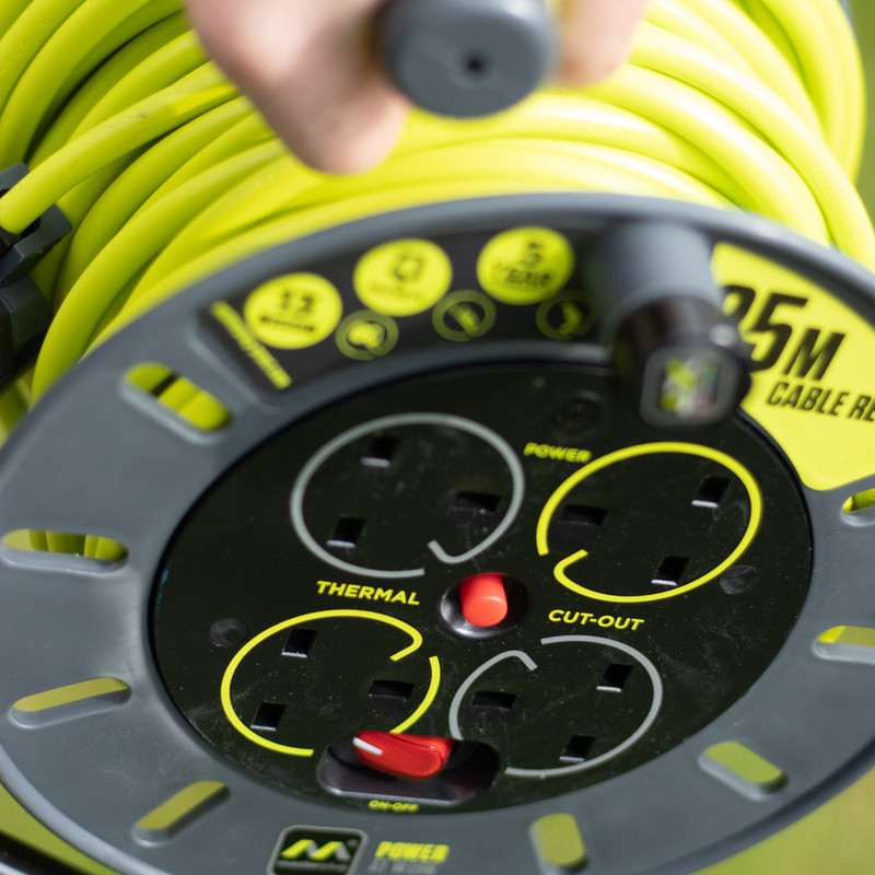 Masterplug Pro XT 4 Socket 13A Open Cable Reel 25m 240V