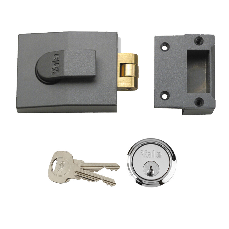 Yale 81 Roller Bolt Nightlatch Satin Chrome Cylinder