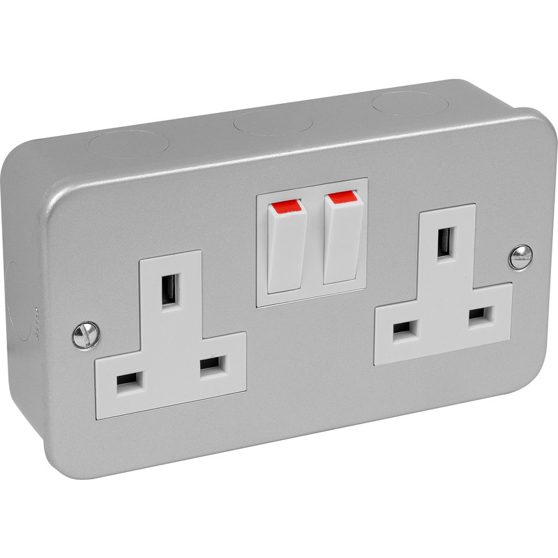 Axiom Metal Clad Switched Socket 2 Gang