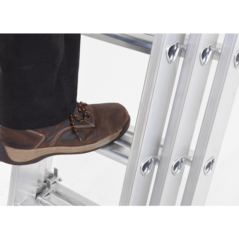 TB Davies Pro Trade Triple Extension Ladder 4.0m