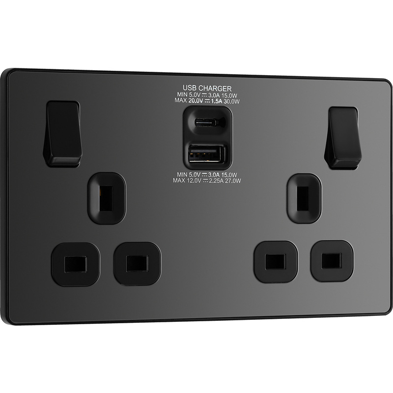 BG Evolve Black Chrome (Black Ins) Double Switched 13A Power Socket + Usb C 30W + Usba (2.1A)