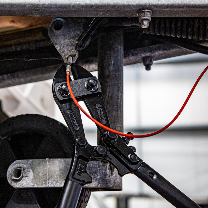 Minotaur Bolt Croppers 24"