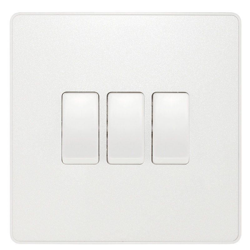 BG Evolve Pearlescent White (White Ins) Triple Light Switch, 20A 16Ax, 2 Way