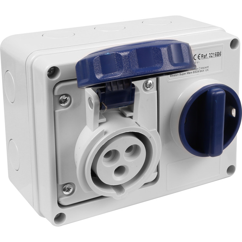 Industrial Socket IP67 240V 16A 2P+E  Switched