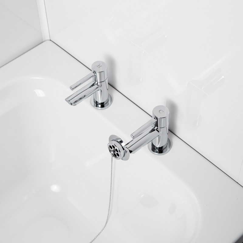 Ebb + Flo Pentle Taps Bath Pillar