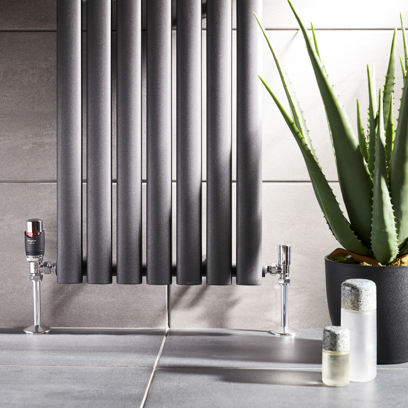 Drayton TRV4 Anthracite 15mm Angled with Lockshield