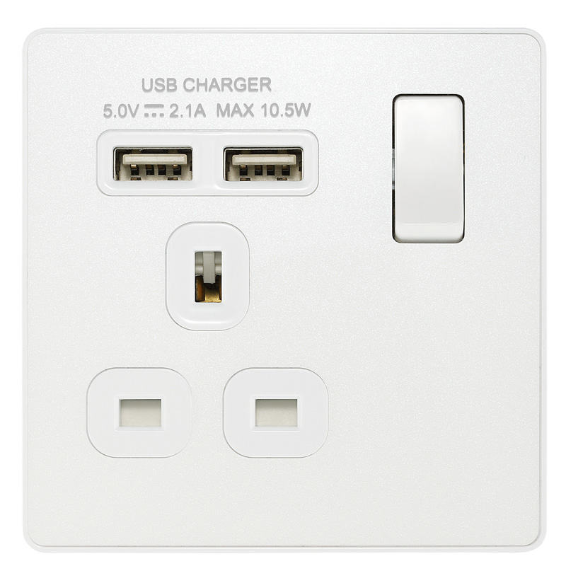 BG Evolve Pearlescent White (White Ins) Single Switched 13A Power Socket + 2 X Usb (2.1A)