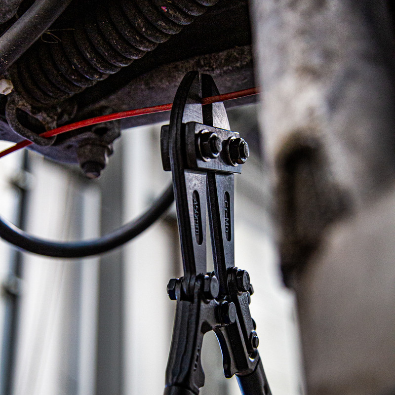 Minotaur Bolt Croppers 18"