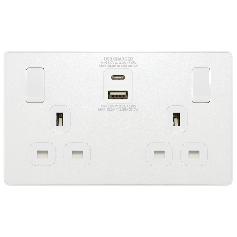 BG Evolve Pearlescent White (White Ins) Double Switched 13A Power Socket + Usb C 30W + Usba (2.1A)