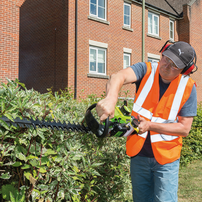 Draper Expert 22.5cc Petrol Hedge Trimmer