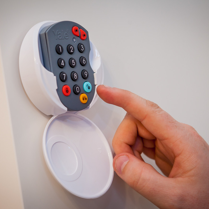 Yale HSA App Enabled Alarm Kit B-HSA6610