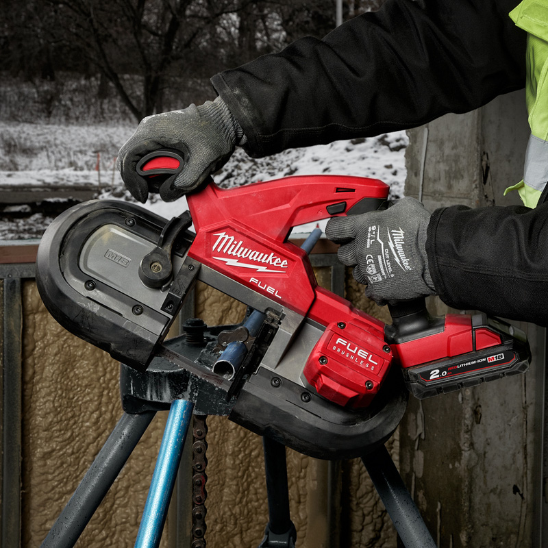 Milwaukee M18FBS85-202C FUEL Compact Band Saw 2 x 2.0Ah