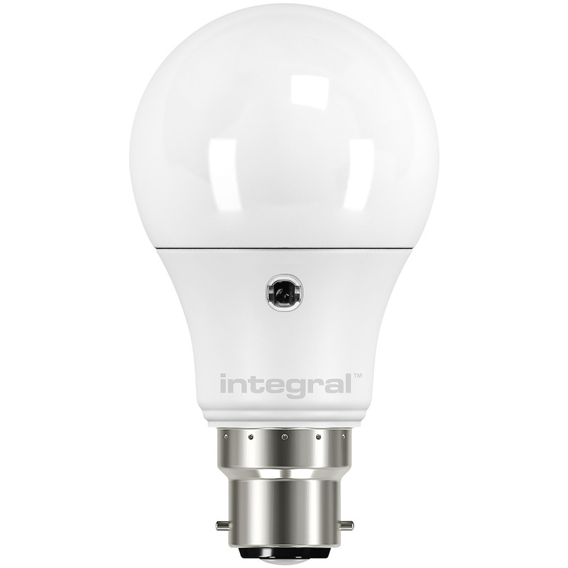 Integral LED GLS Dusk Till Dawn Sensor 8.5W 806lm BC (B22d)