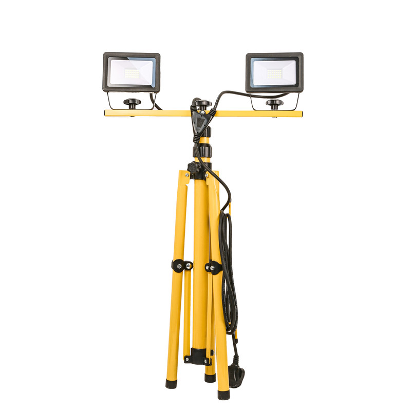Wessex LED Twin Tripod Work Light IP65 240V 2x20W 2x2000lm