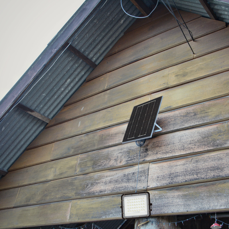 V-TAC LED Floodlight with Solar Panel & Battery Indicator IP65 10W Black 800lm 4000K