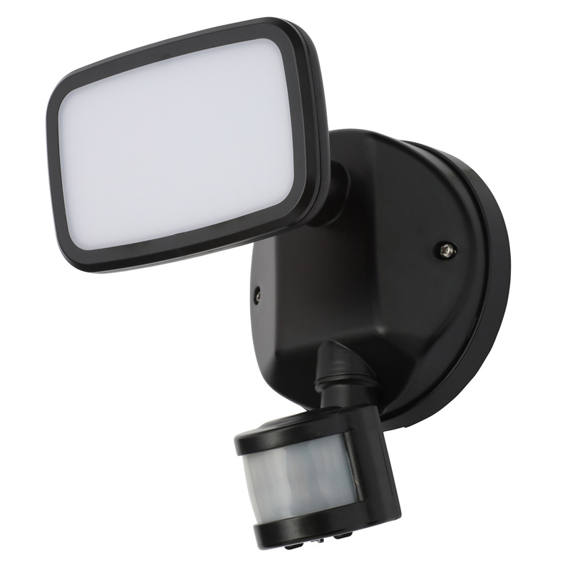 Lynn LED PIR Floodlight IP65 1 x 10W 750lm