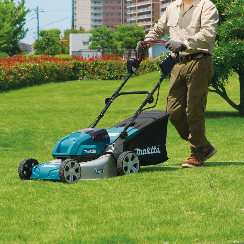 Makita 36V (2x18V) 46cm Cordless Brushless Lawnmower 4 x 5.0Ah