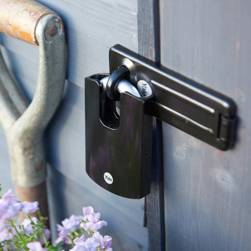 Yale Maximum Security Hardened Steel Padlock Black 62mm Closed Shackle