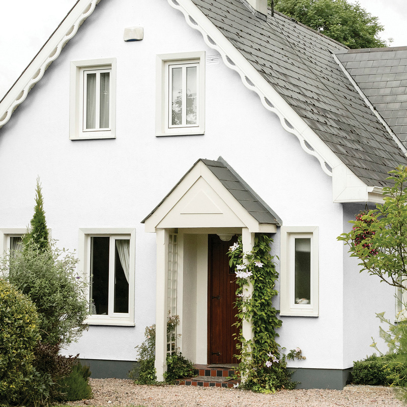 Sandtex Fine Textured Masonry Paint 10L Pure Brilliant White