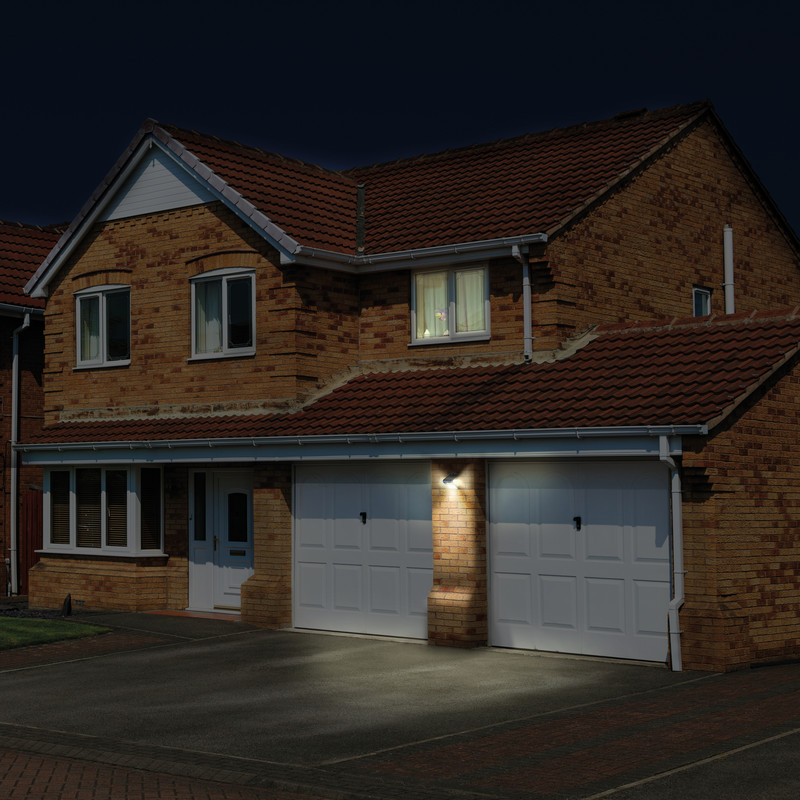 Luceco SOLAR Guardian 3.2W PIR Wall Light IP44 White 400lm