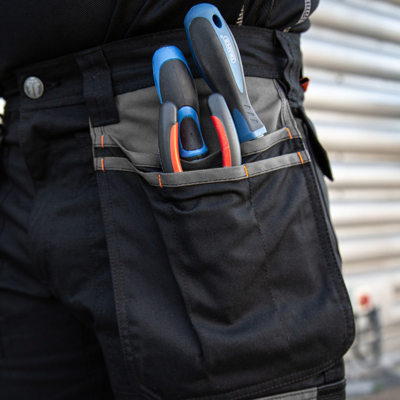 Scruffs Trade Holster Pocket Shorts 36" Black