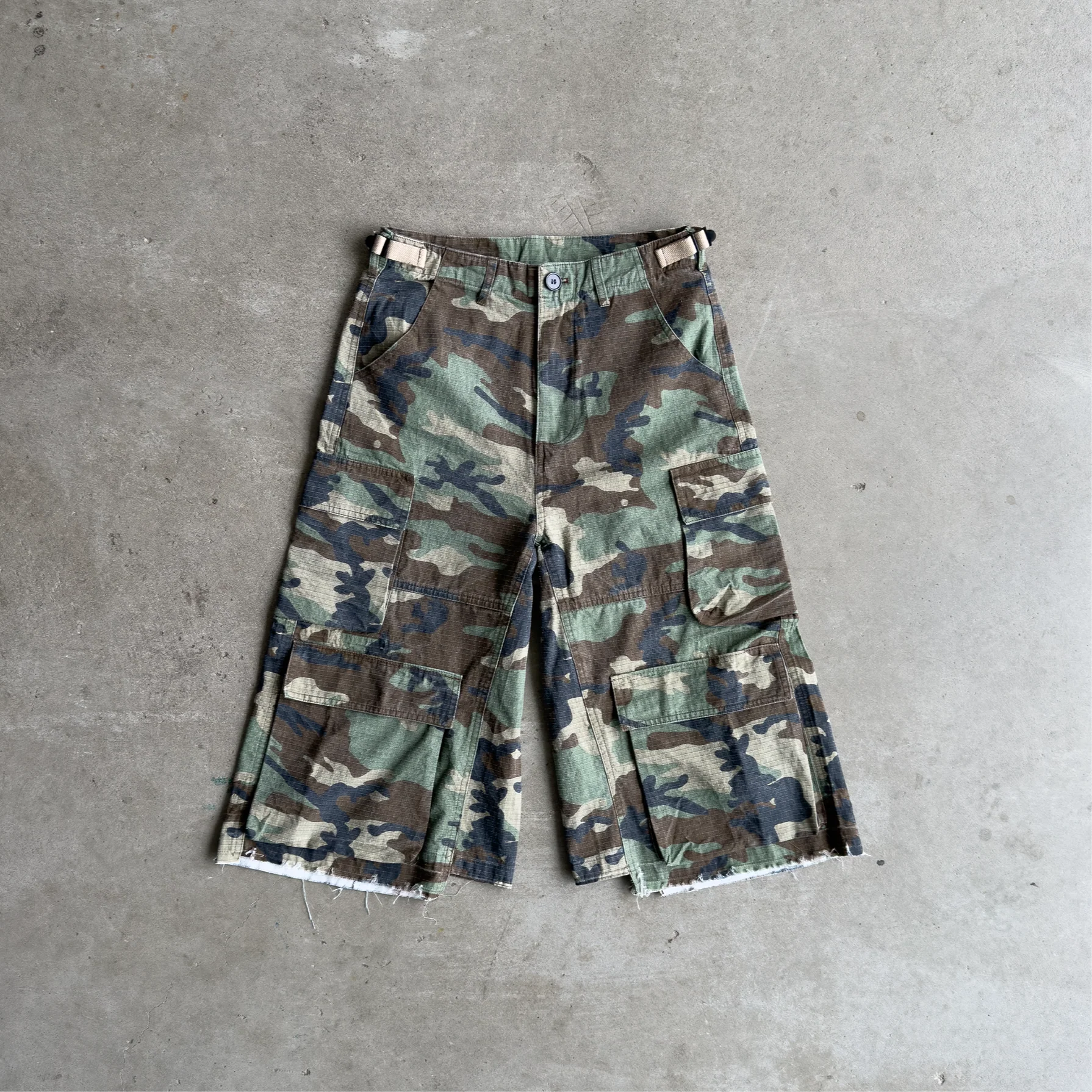 Green Camo Cargo Shorts - WSBYTLP