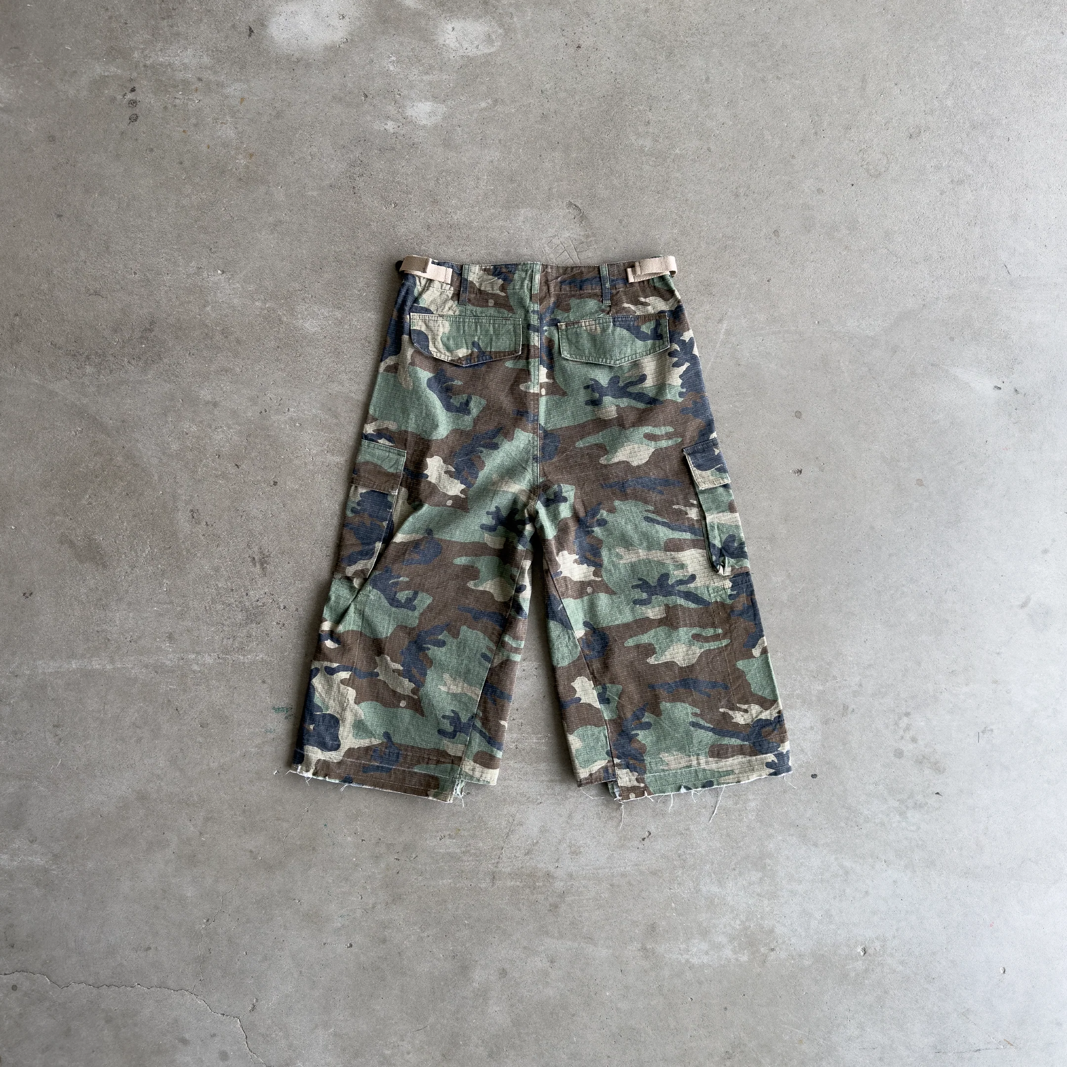 Green Camo Cargo Shorts - WSBYTLP