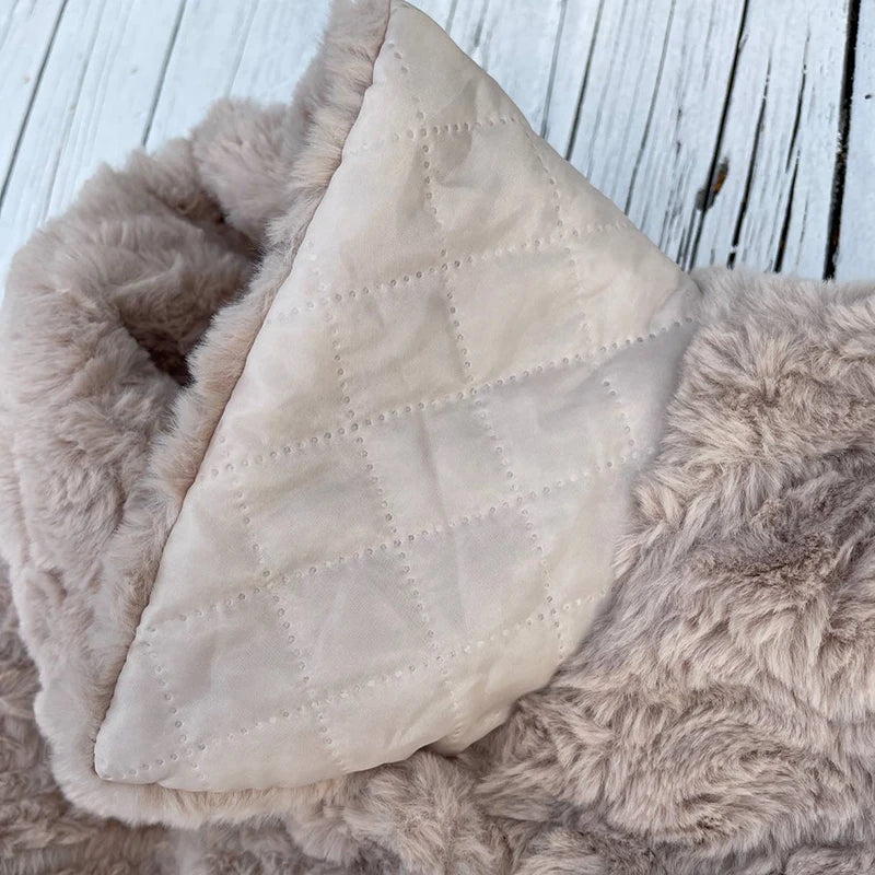 Women's Plush Faux Fur Jacket - SCFUDI