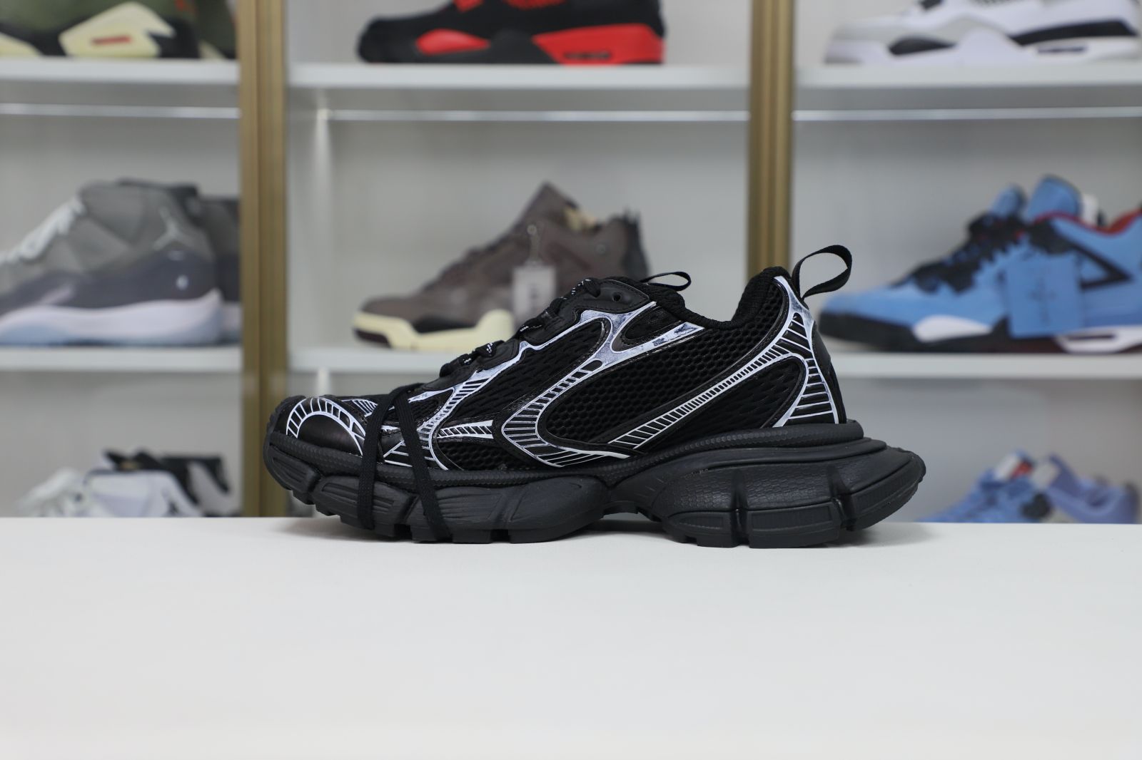 Balenciaga all sizes still in stock! Please contact customer service on iMessage/WhatsApp to purchase!  BLGA  3XL