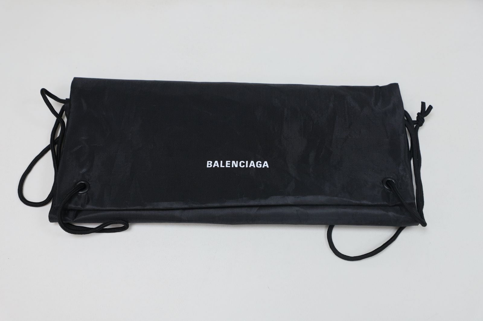 Balenciaga all sizes still in stock! Please contact customer service on iMessage/WhatsApp to purchase!  BLGA  3XL