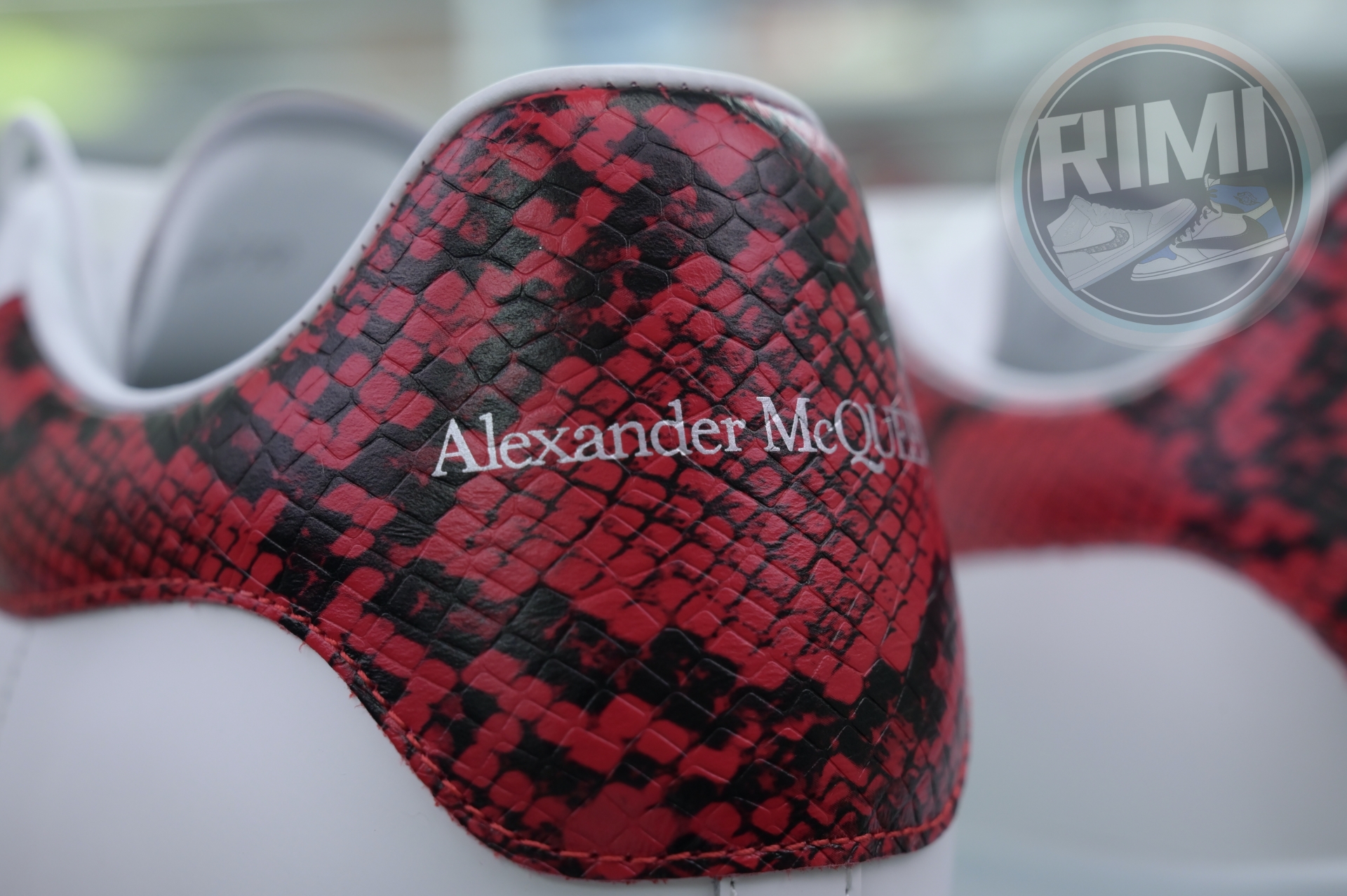 ALXNDER MC MCQUE*N
