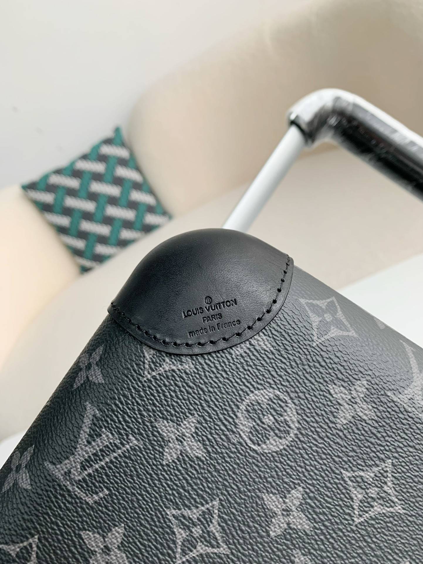 L*V suitcase
