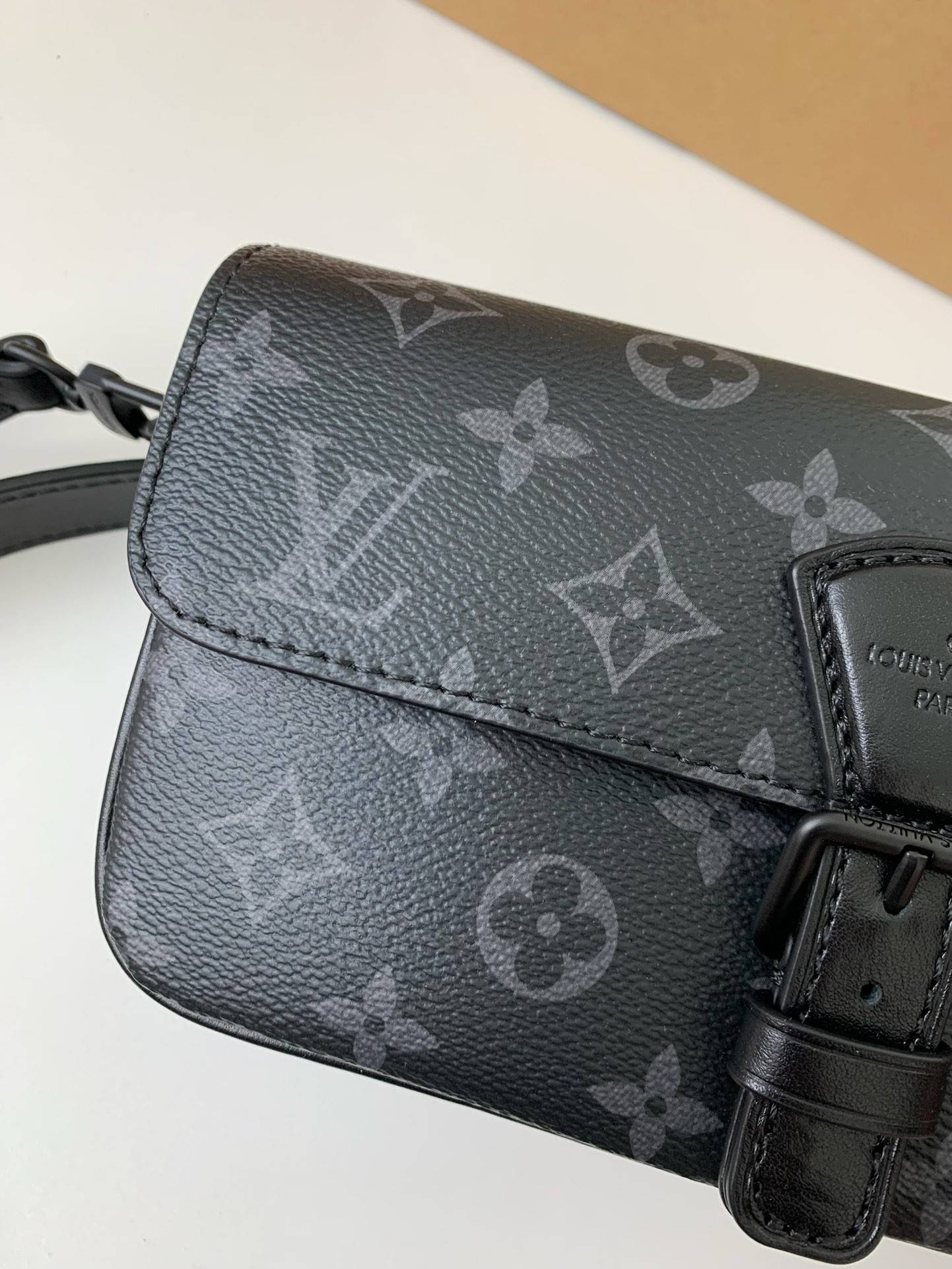 L*V New season Montsouris Mini Bag M83567 Size:22*12*6cm