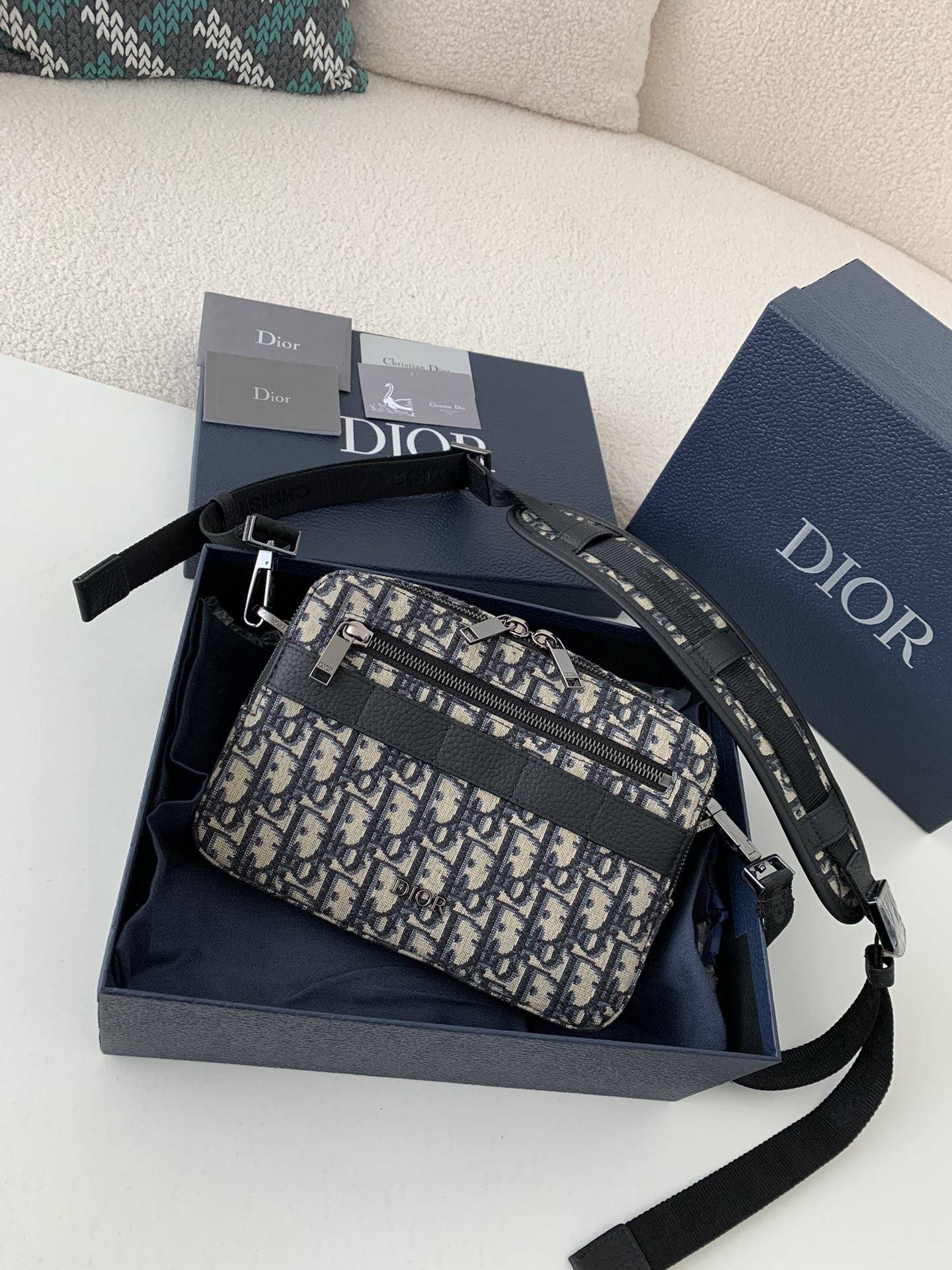 D*OR Men's SAFARI Messenger Bag, Top Quality Size: 22 * 15 * 6cm