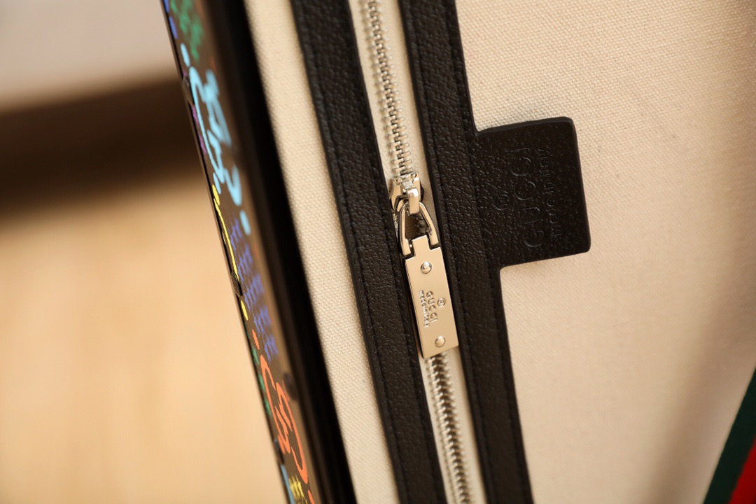 GUCCI Luggage/Vintage Trolley Case Classic Flower Pattern Aluminum Frame Size: 20 inches