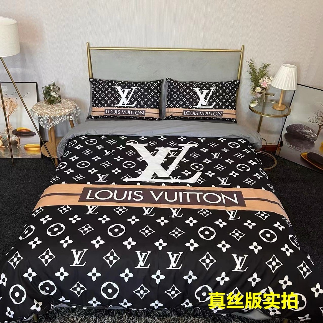 Bedding-Louis Vuitton four-p iece set