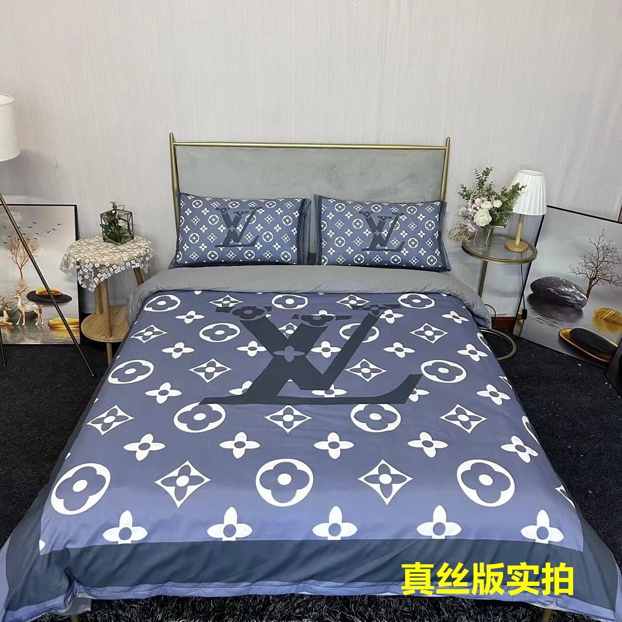Bedding-Louis Vuitton four-p iece set