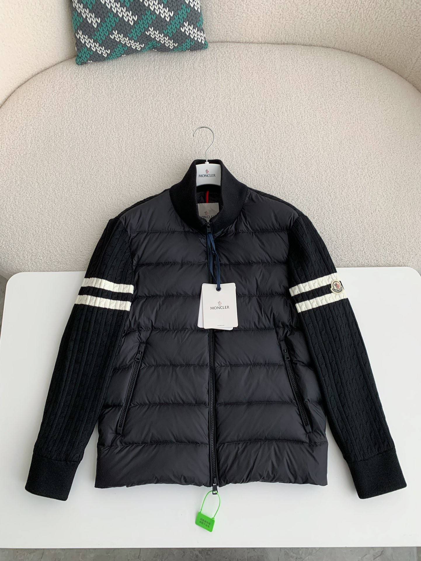 Moncler Short  men's down jacket