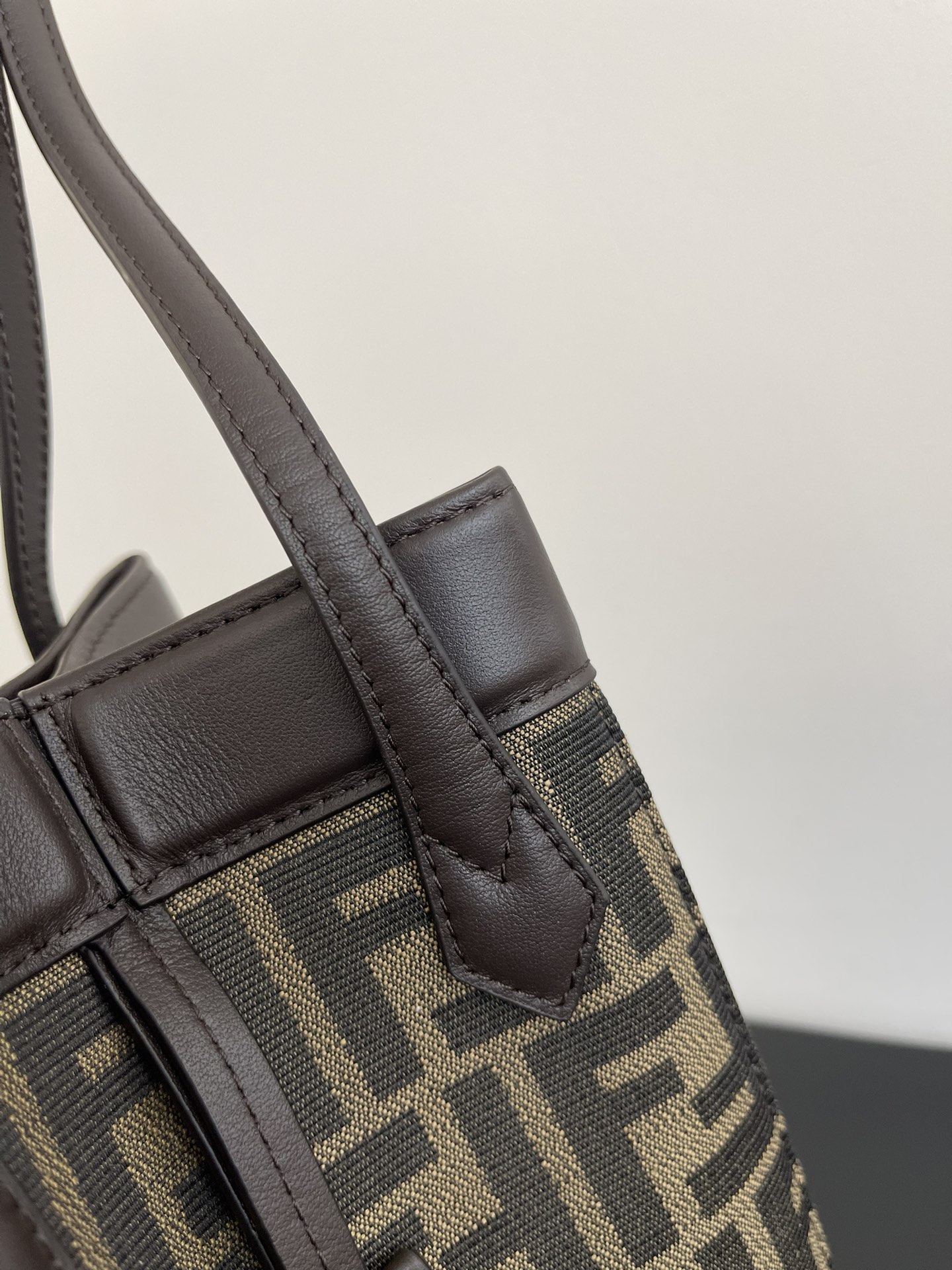 Fendi Mini Size Old Flower Latest Flow Origami Magic Bag Size: 15cmx18.5x15cm