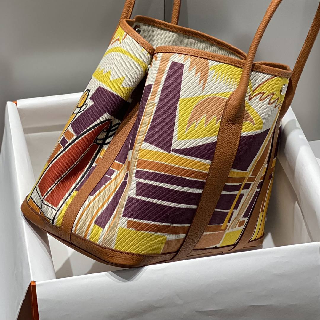 Hermes painted graffiti French fjord imported original cowhide wax thread sewing master craft painted canvas 36*30cm