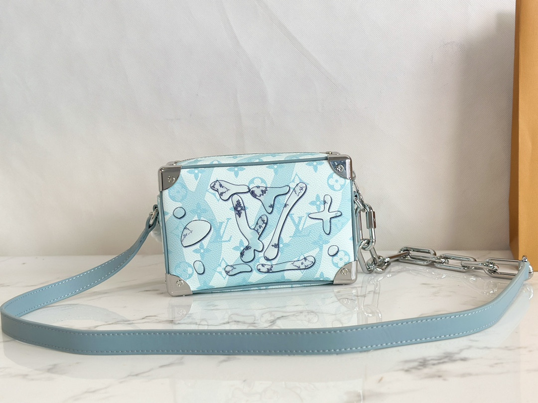 Lv Soft Trunk