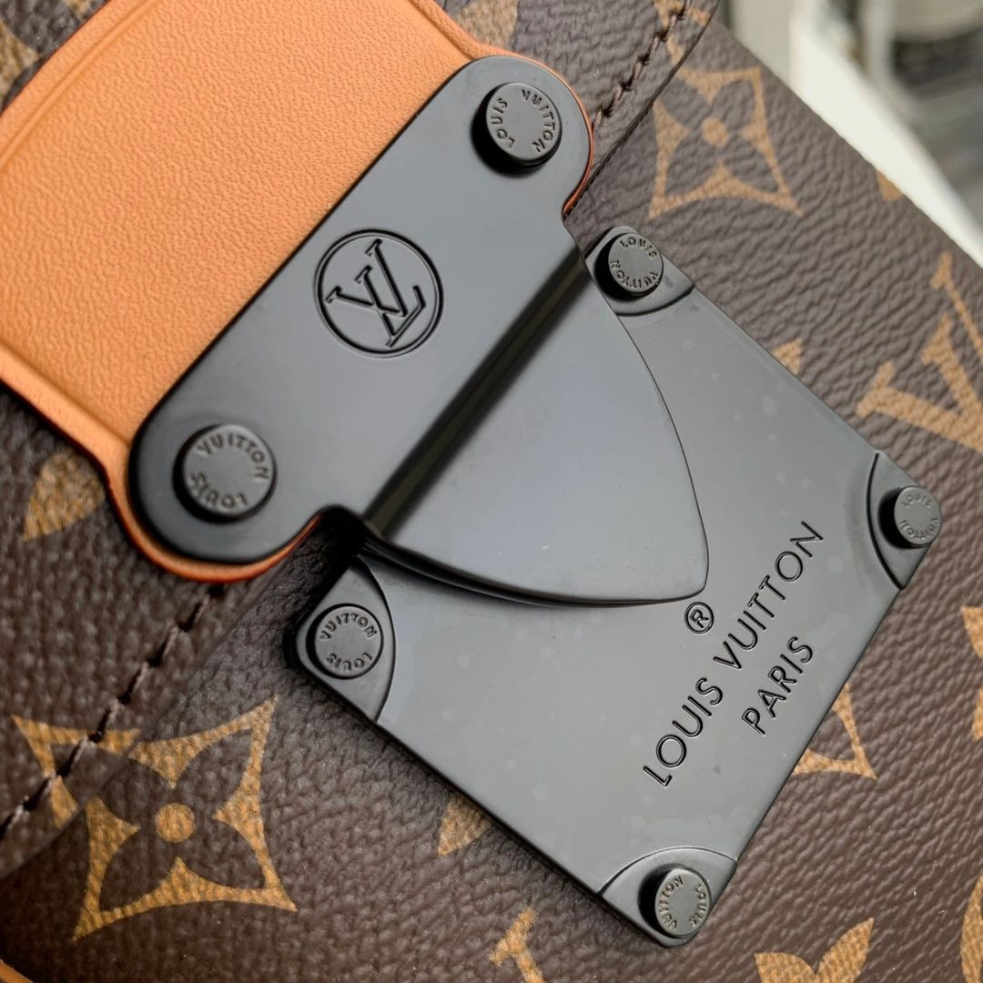 Louis Vuitton S-lock Bag