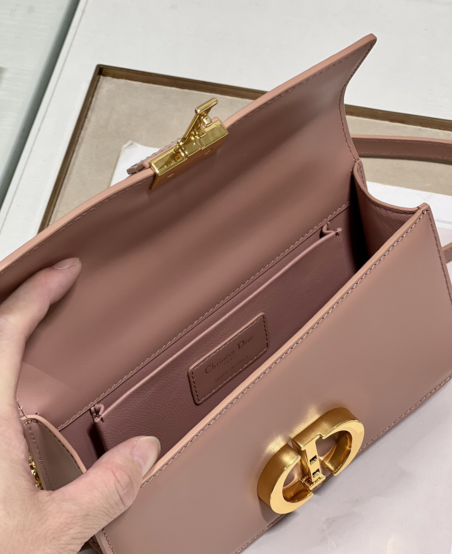 30 Montaigne East-west Bag With Chain