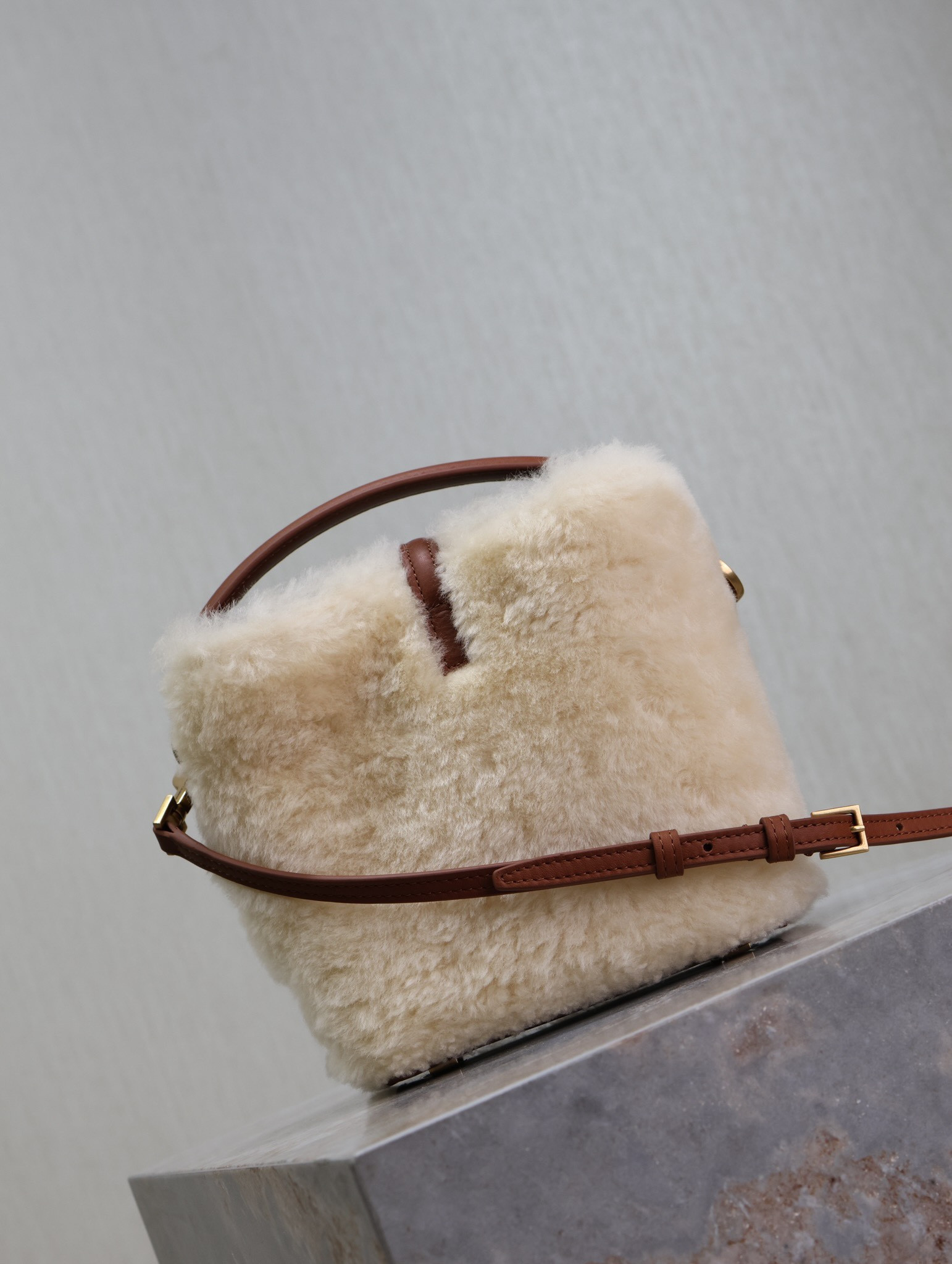 Ysl Le 37 Mini Bucket