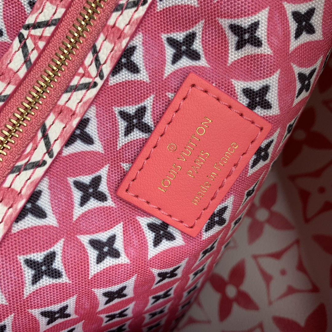 Louis Vuitton Neverfull Bag