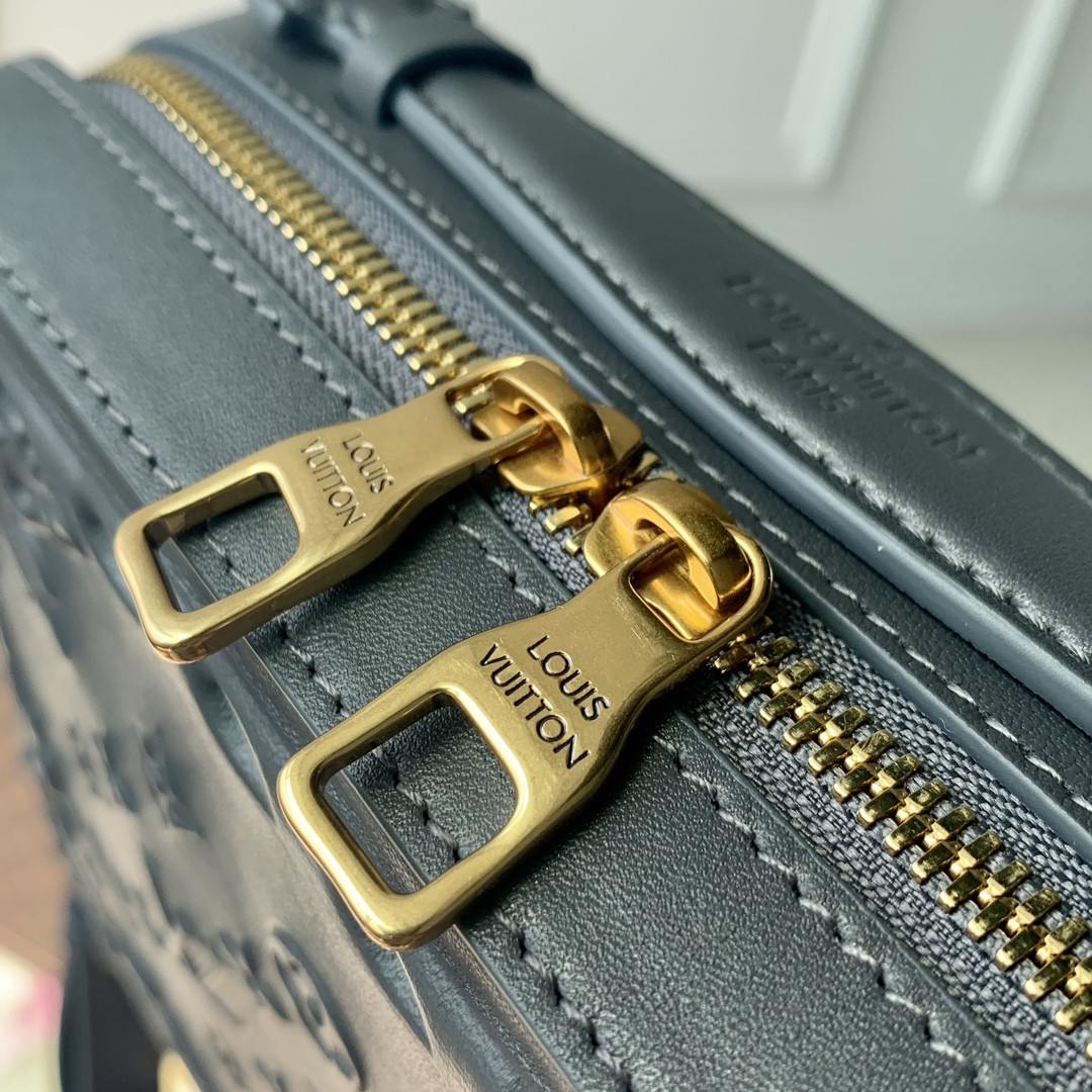 Lv Soft Trunk