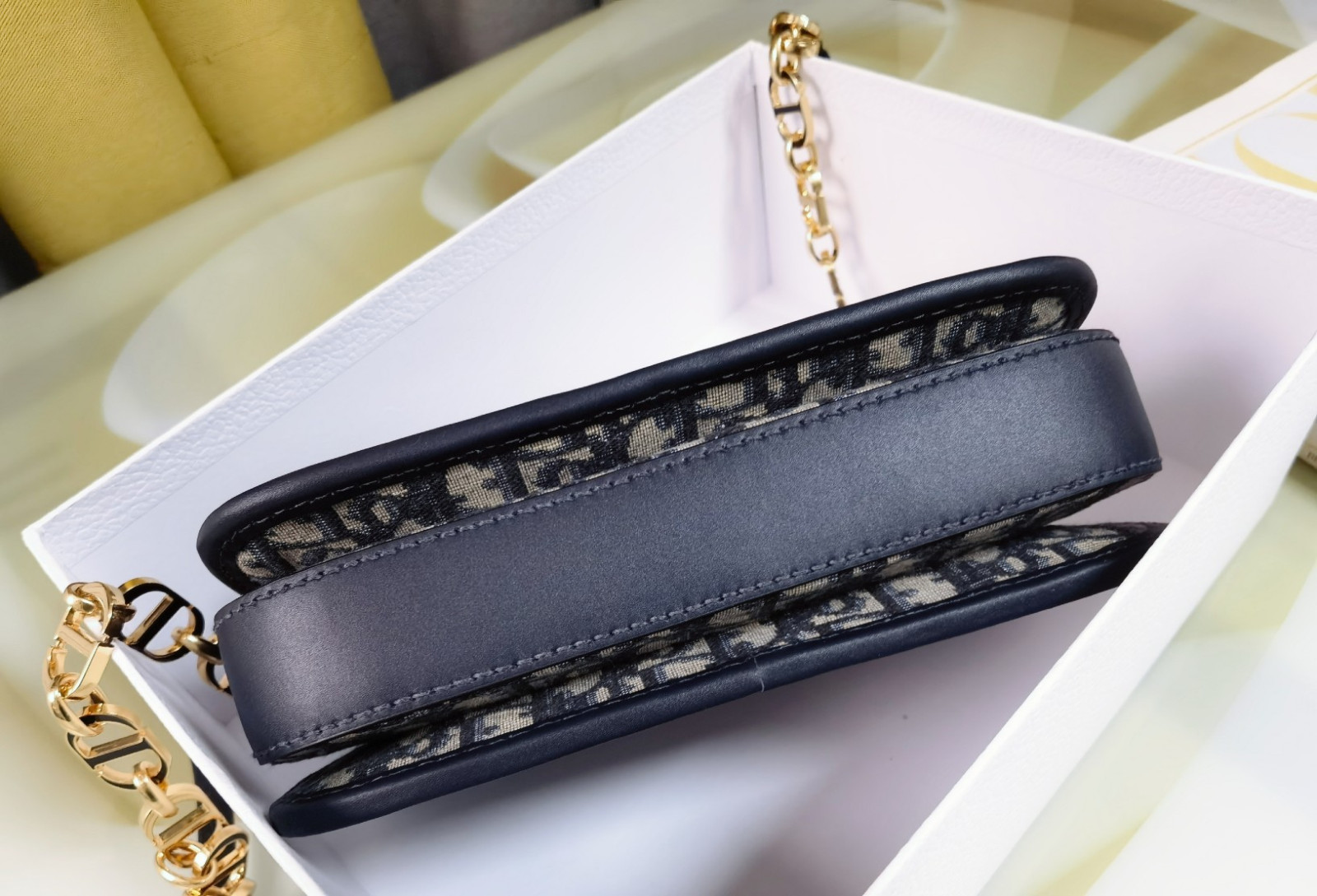 30 Montaigne Bag